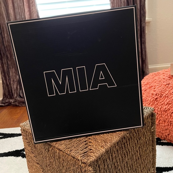 NIB ❤️ Red Glove Ankle Heel Boots- Booties 6.5 - Picture 3 of 9